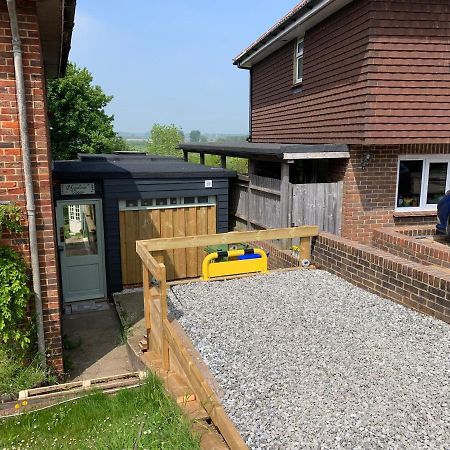 Meadow View - A Studio With Free Parking And A Sunny Terrace Lewes Esterno foto