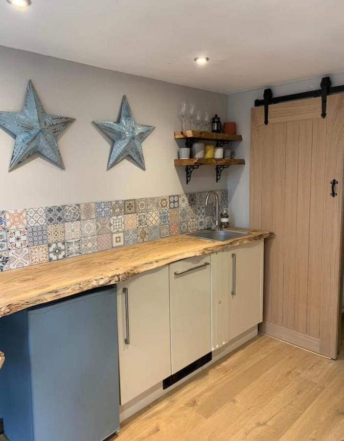Meadow View - A Studio With Free Parking And A Sunny Terrace Lewes Esterno foto