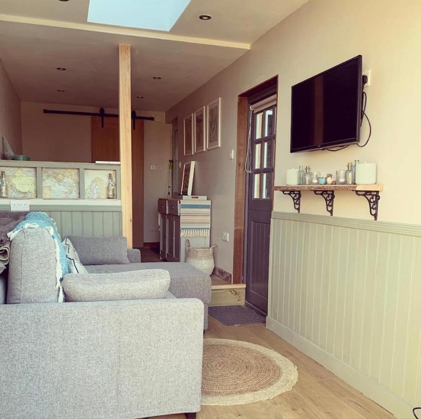 Meadow View - A Studio With Free Parking And A Sunny Terrace Lewes Esterno foto